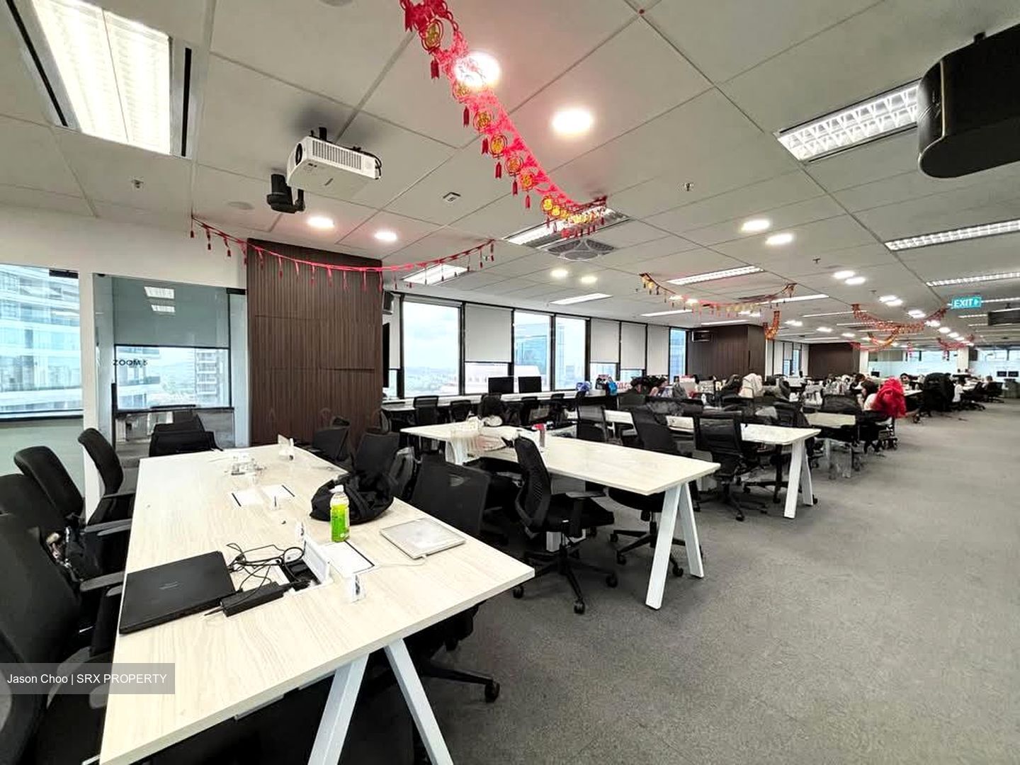United Square (D11), Office #566883381